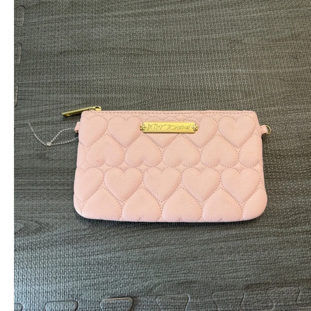 Betsey Johnson Pink Quilted Heart Faux Leather Zip Pouch Wristlet Gold Logo